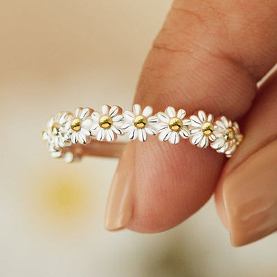 Daisy - Adjustable Ring